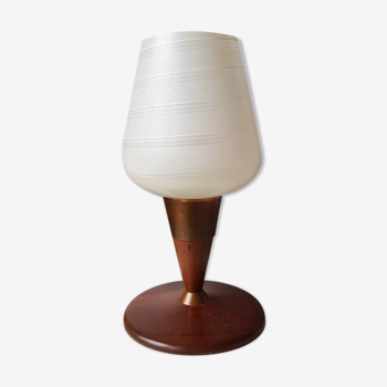 Lampe de table vintage en teck avec abat-jour en verre blanc 60s