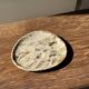 Petit vide poche ou plat en bois pétrifié blanc quadrillé brun D25-20,5