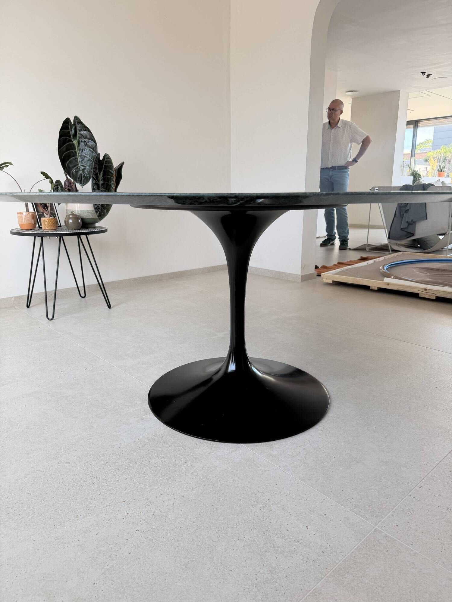 Original Knoll Tulip dining table (152cm) Alpe Verdi glossy in NEW CONDITION!!