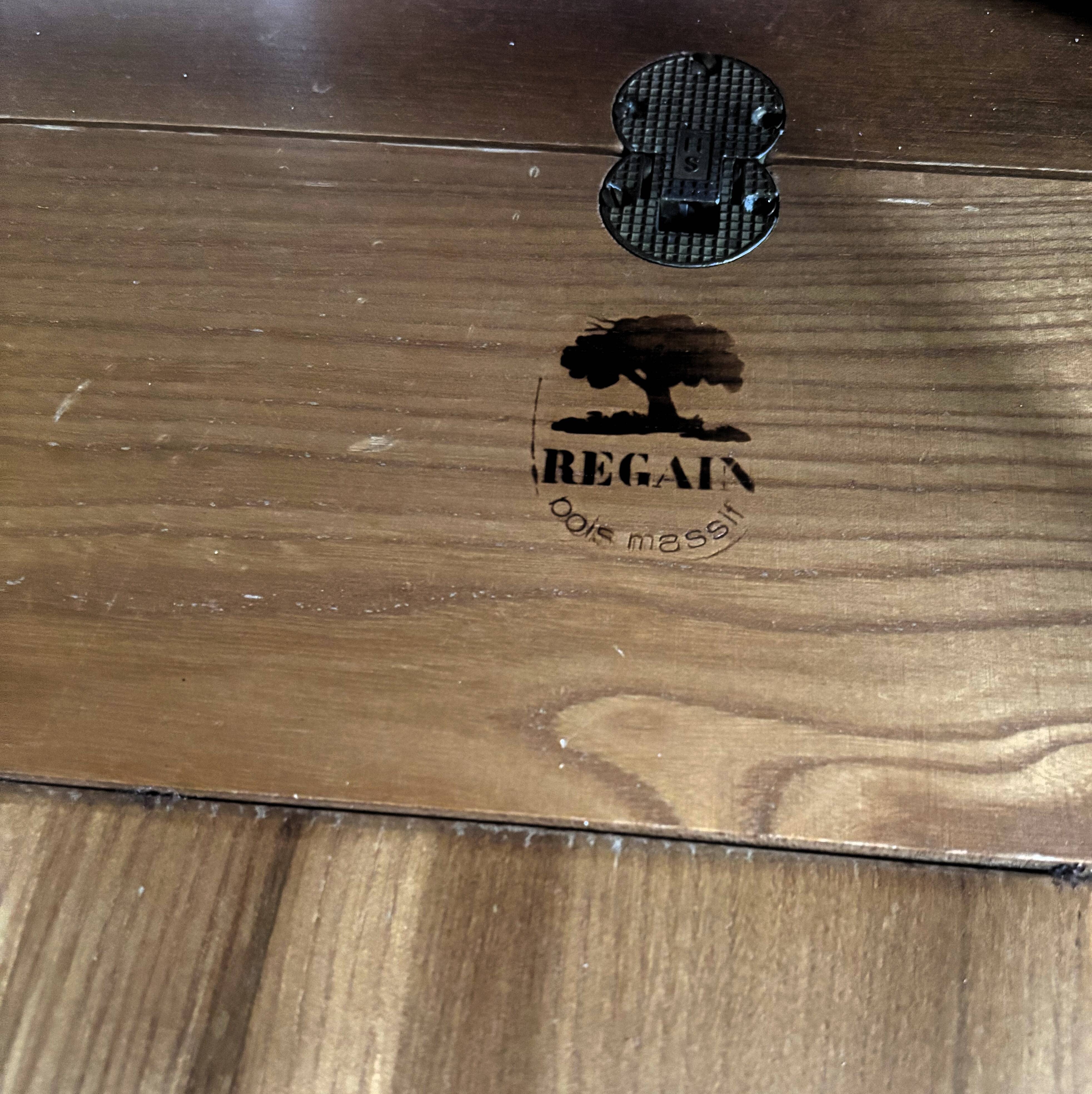 Bocage library stamped with the Regain house logo