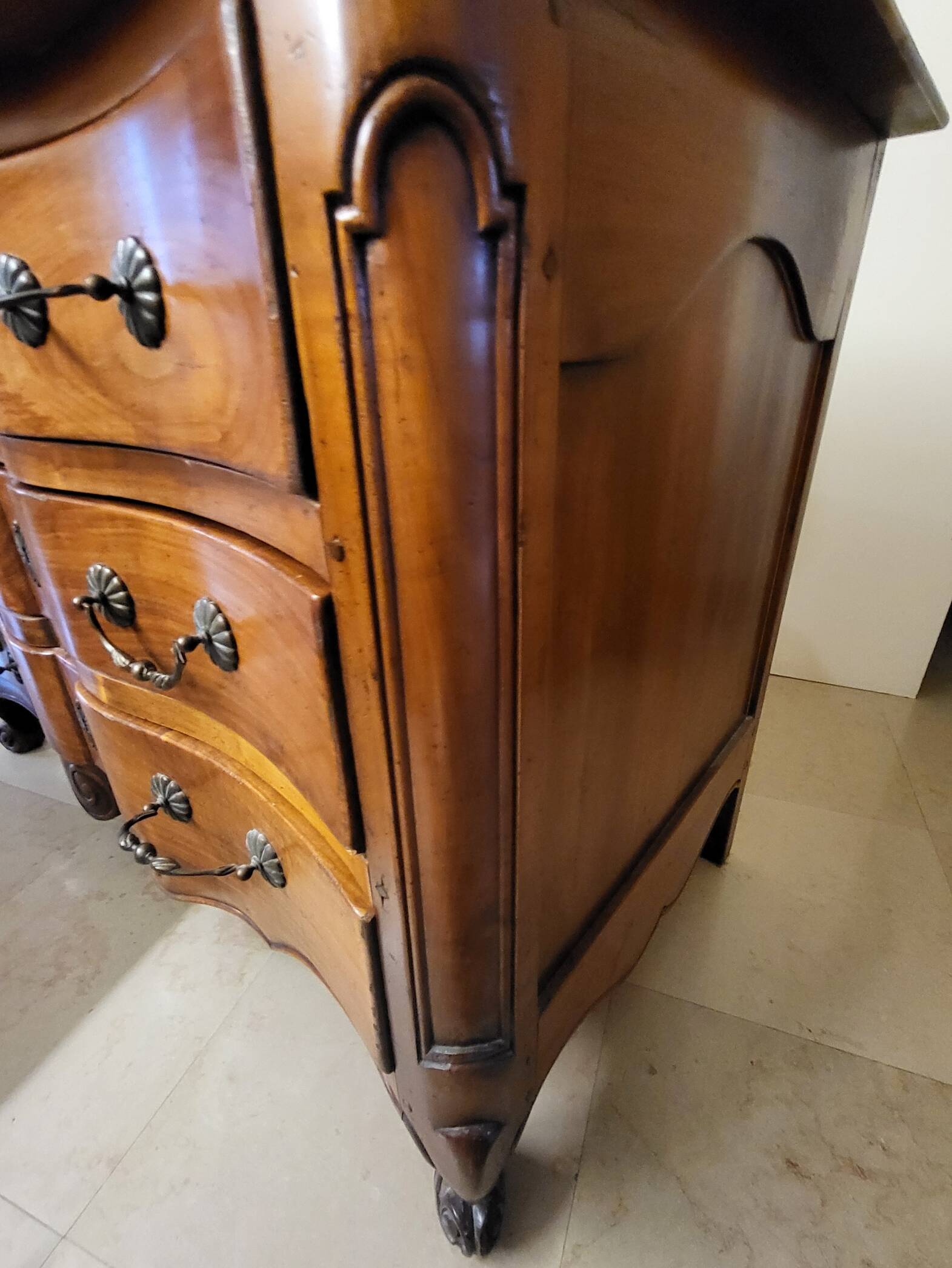 Louis XV style crossbow commode in solid walnut