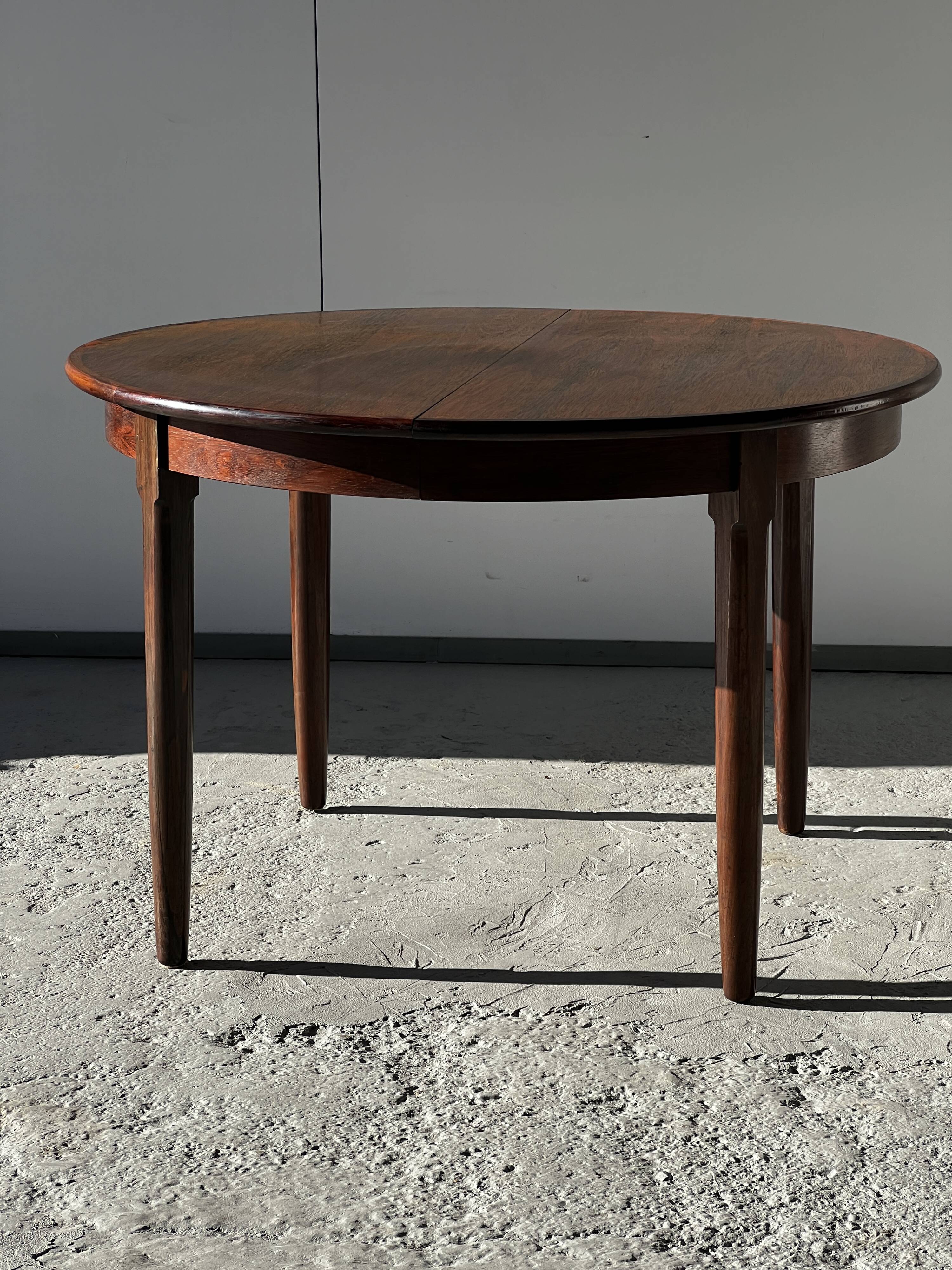 Round rosewood table Cj Rosengaarden, Denmark 1960