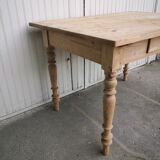 wooden dining table, vintage, turned legs, firm table style
