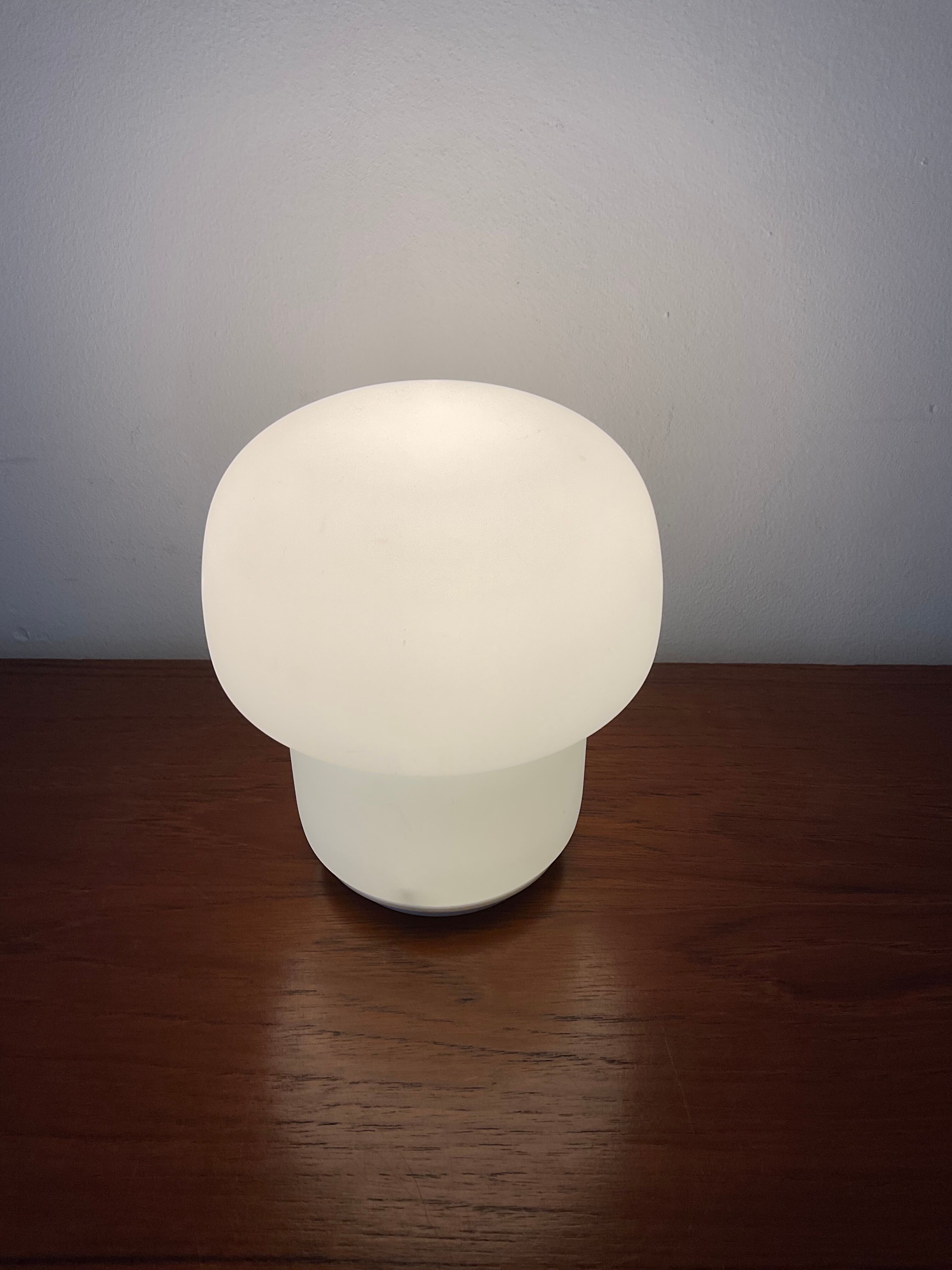 Opaline mushroom lamp