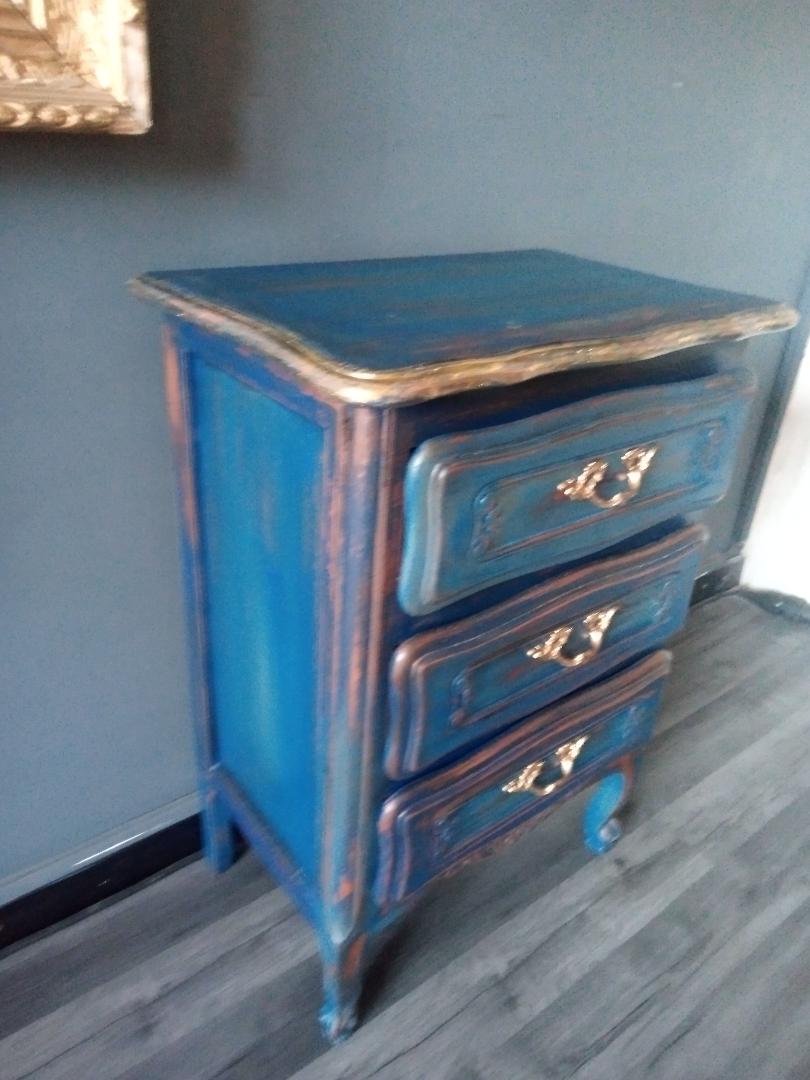 Chest of drawers erusted blue ceruse Louis XV style