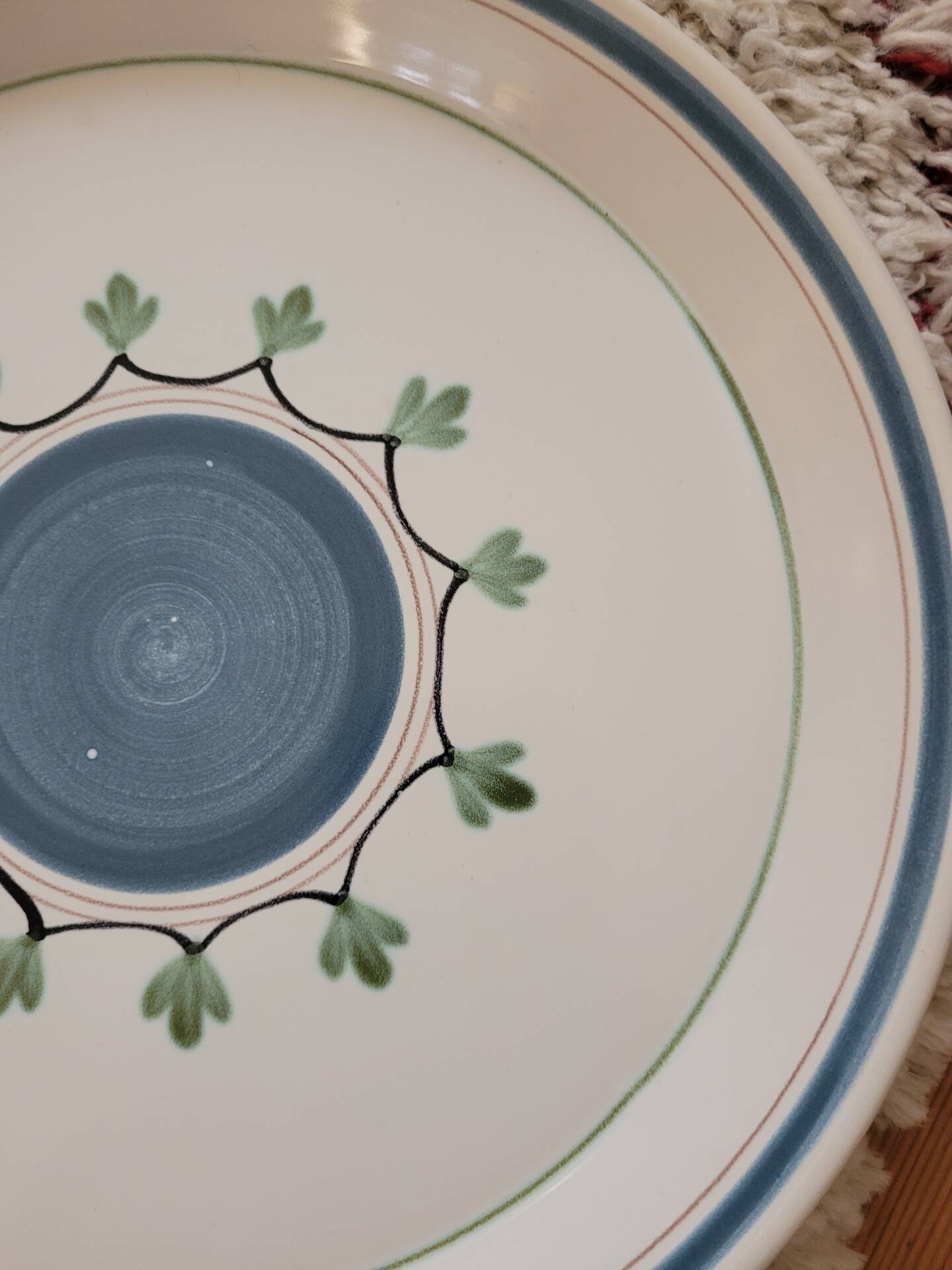 Large round plate MBFA Pornic