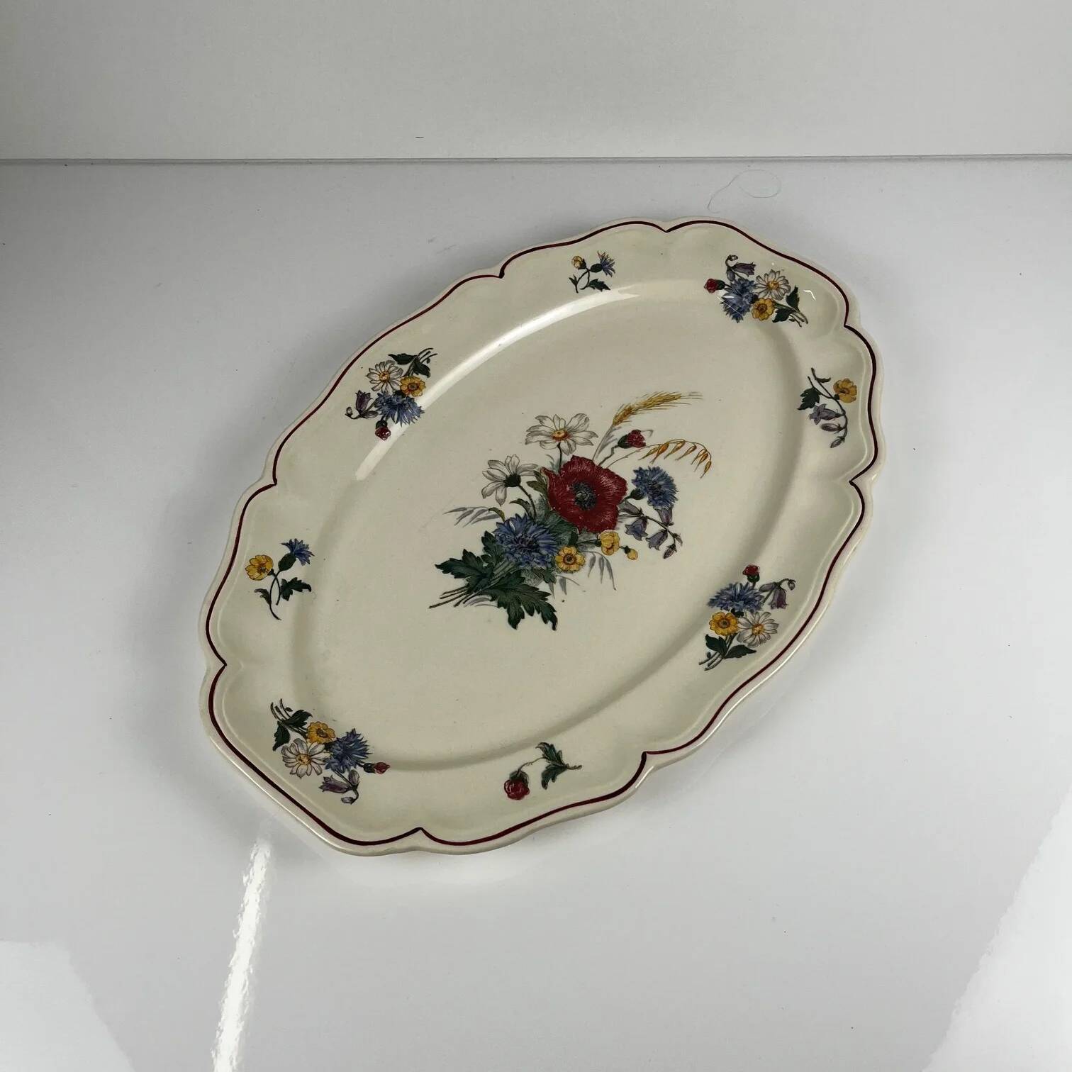 Oval dish "Agreste" Sarreguemines, 20th century.