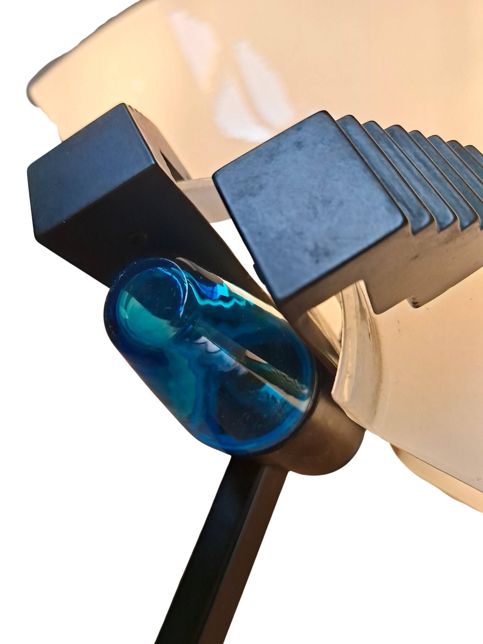 Lampe sur pied des années 70 en fer et verre de Murano, design industriel.