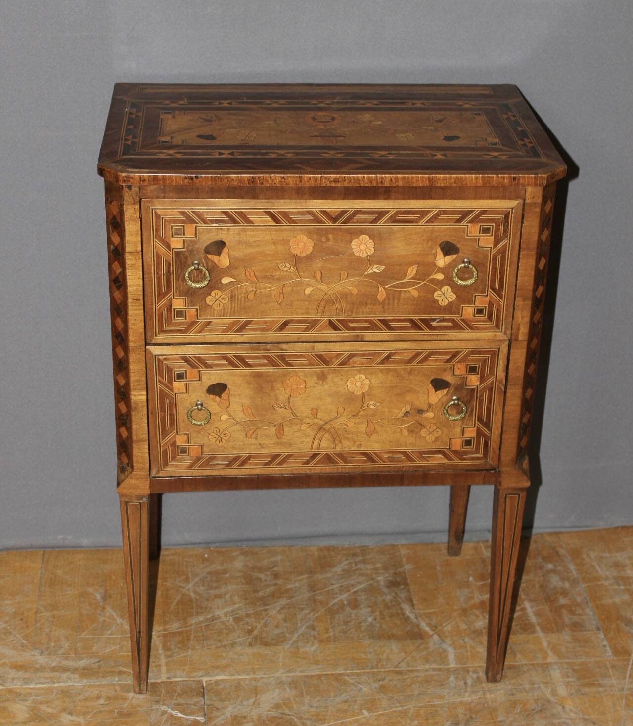 Commode italienne en Marqueterie début XIX