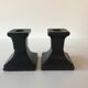 Paire de bougeoirs noirs