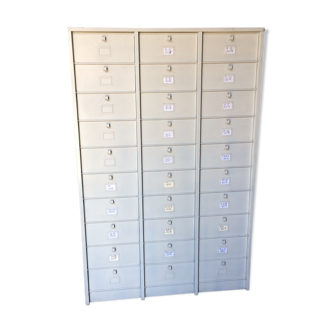 Metal cabinet with 30 lockers