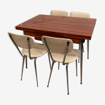 Formica table with 4 skai chairs