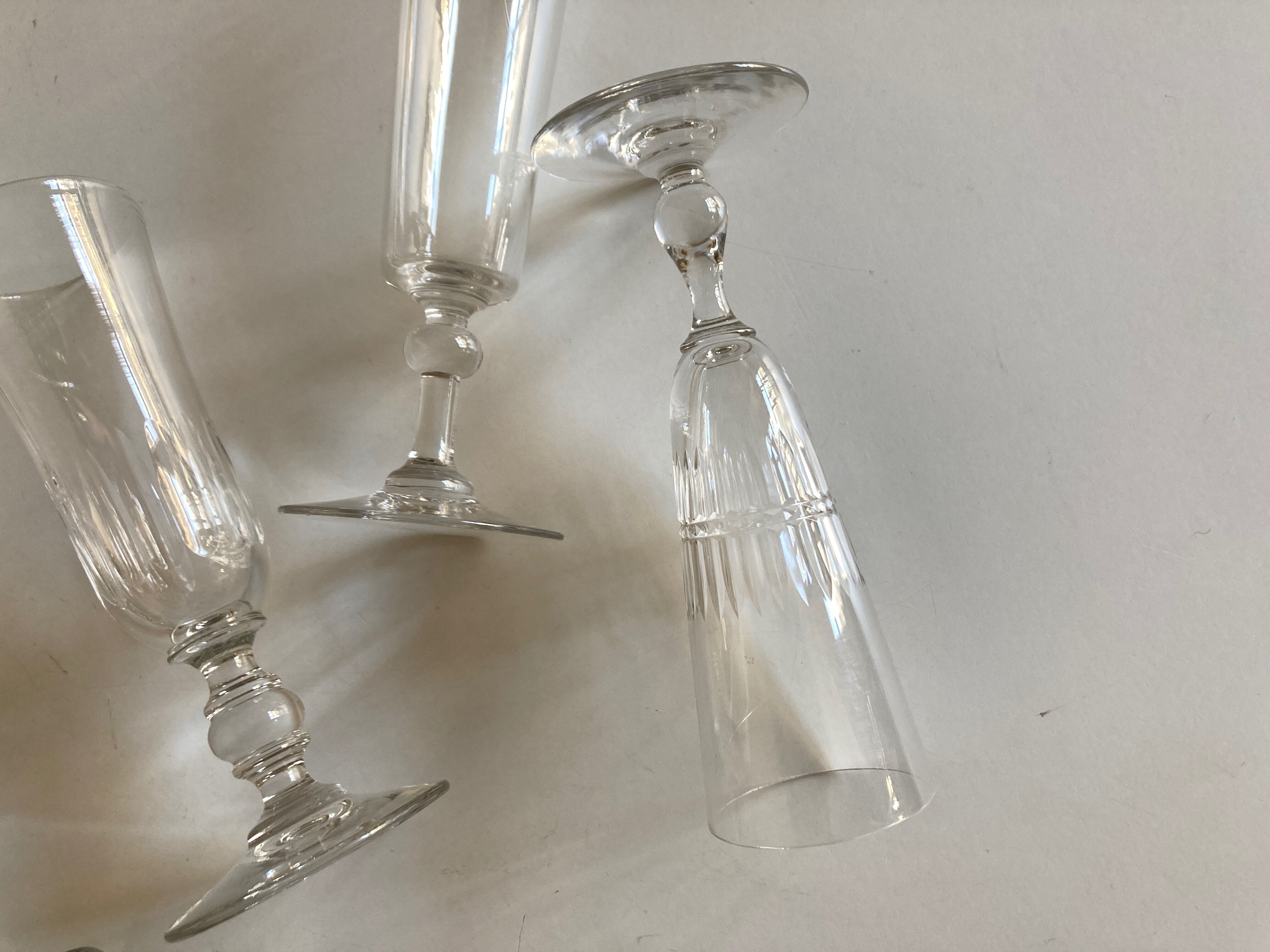 Set of 6 assorted 19th century flat-sided crystal champagne coupes