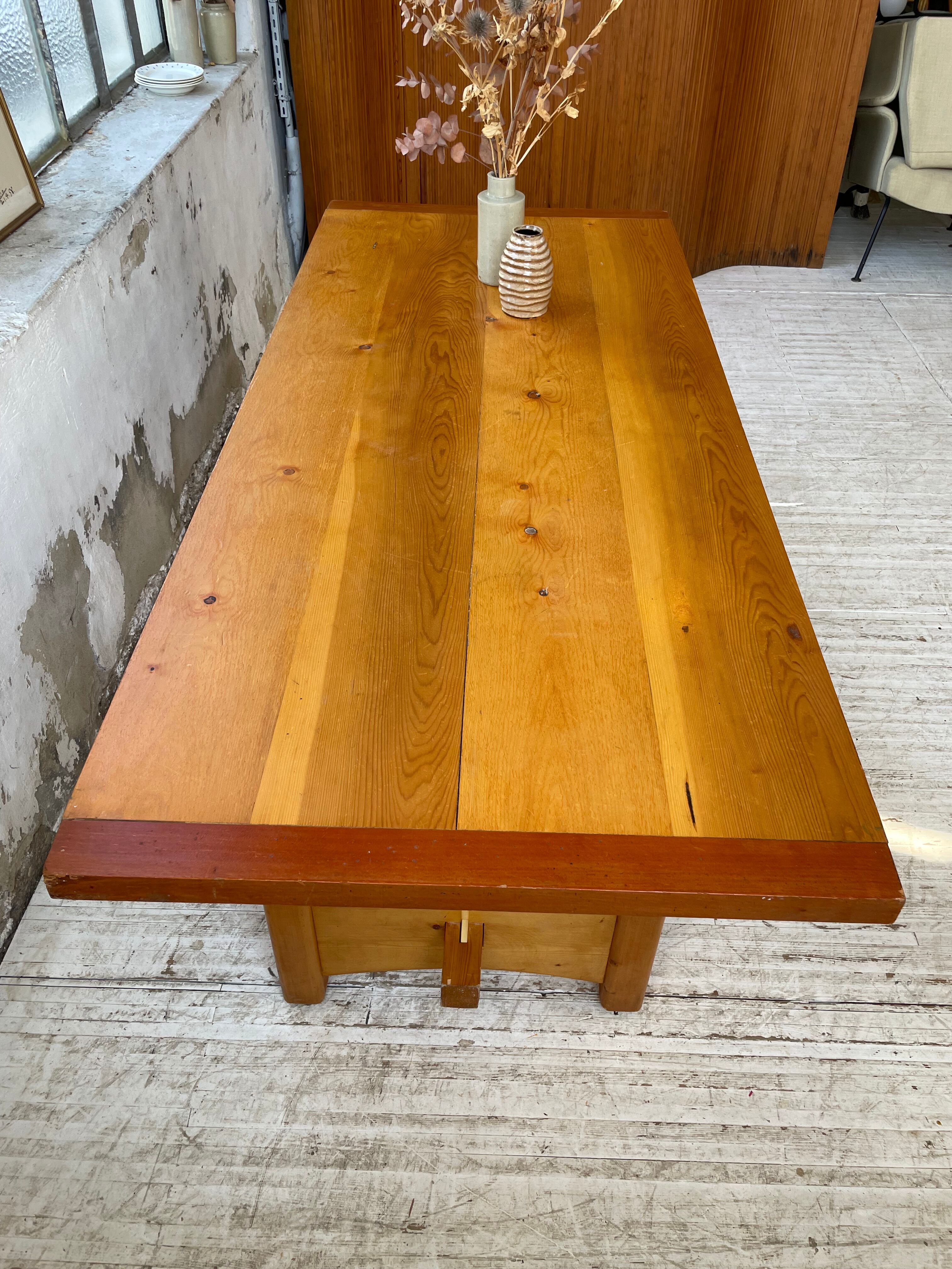 Mountain furniture table in pine 2m