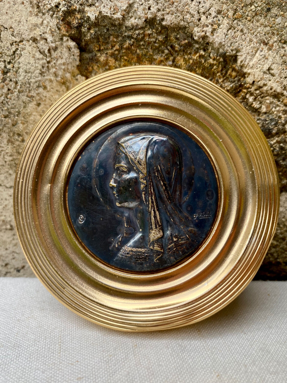 Small round religious frame