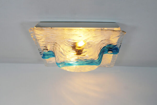 Grand et rare plafonnier en verre de Murano, conçu par Toni Zuccheri pour VeArt, Italie, années 1970.