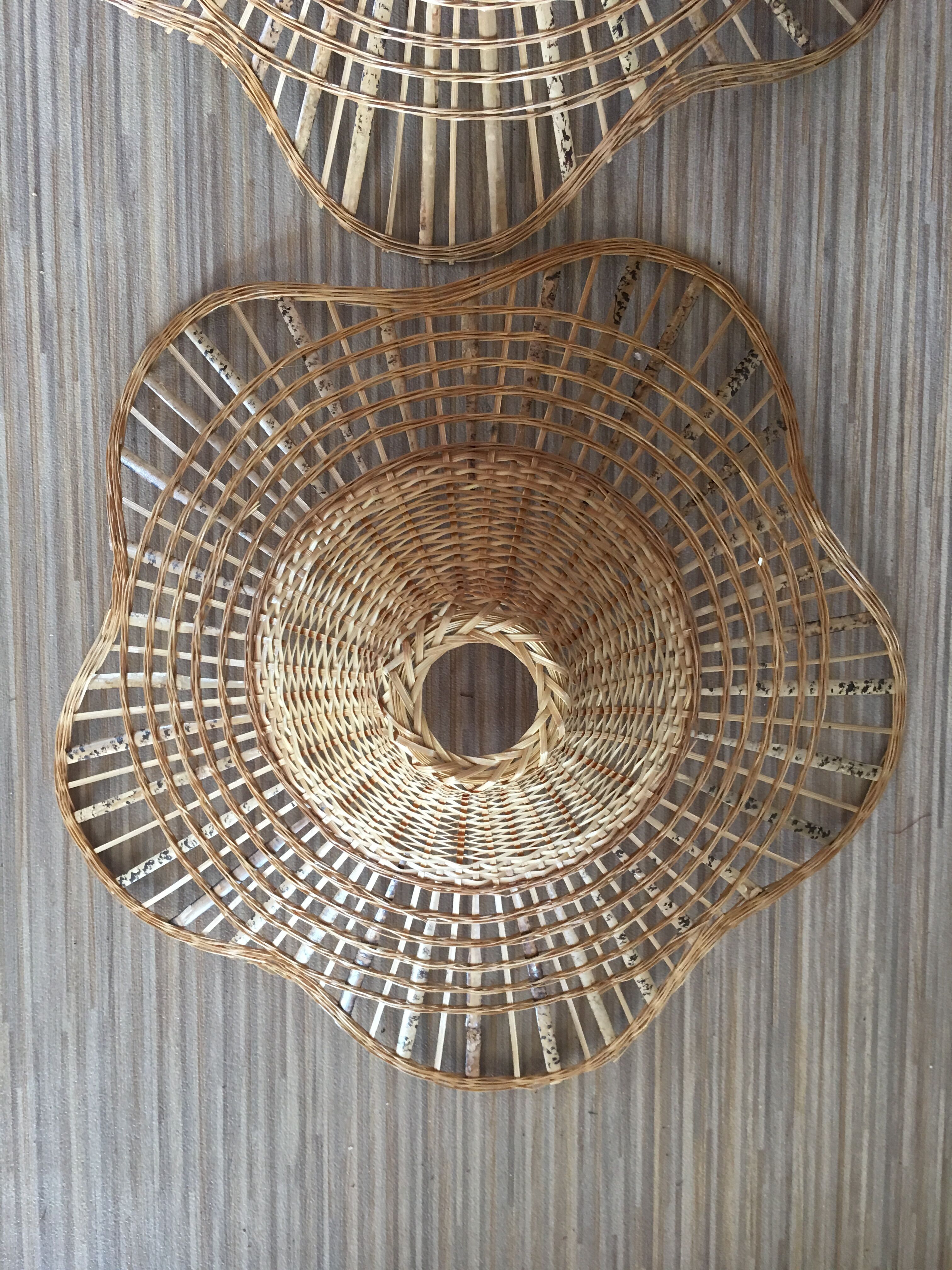Set of 2 sudpendions in wicker and rattan