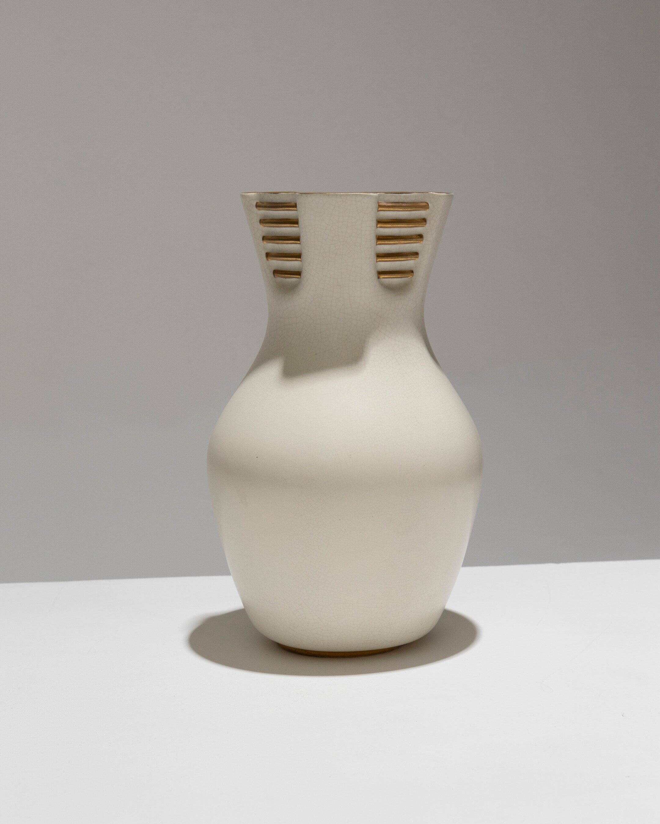 White earthenware vase, richard-ginori, 1940s