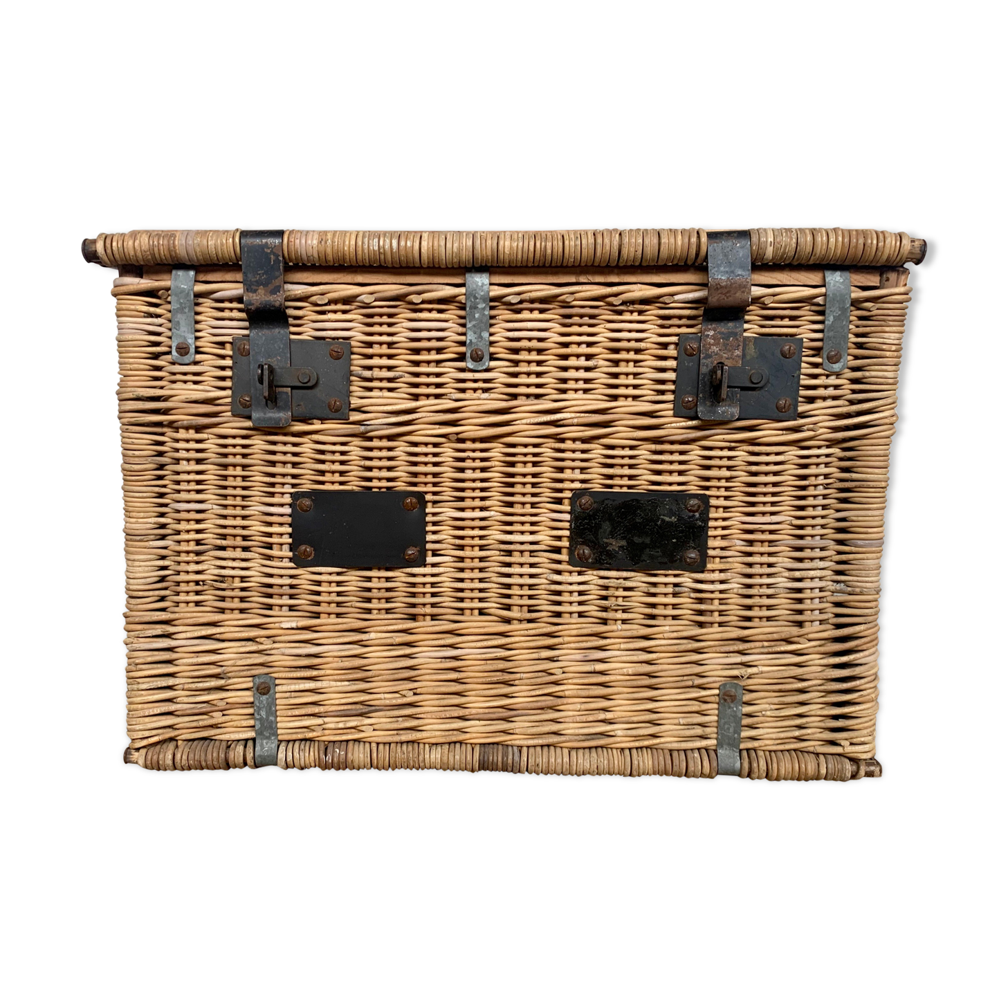 Former sncf travel trunk in rattan early XXeme
