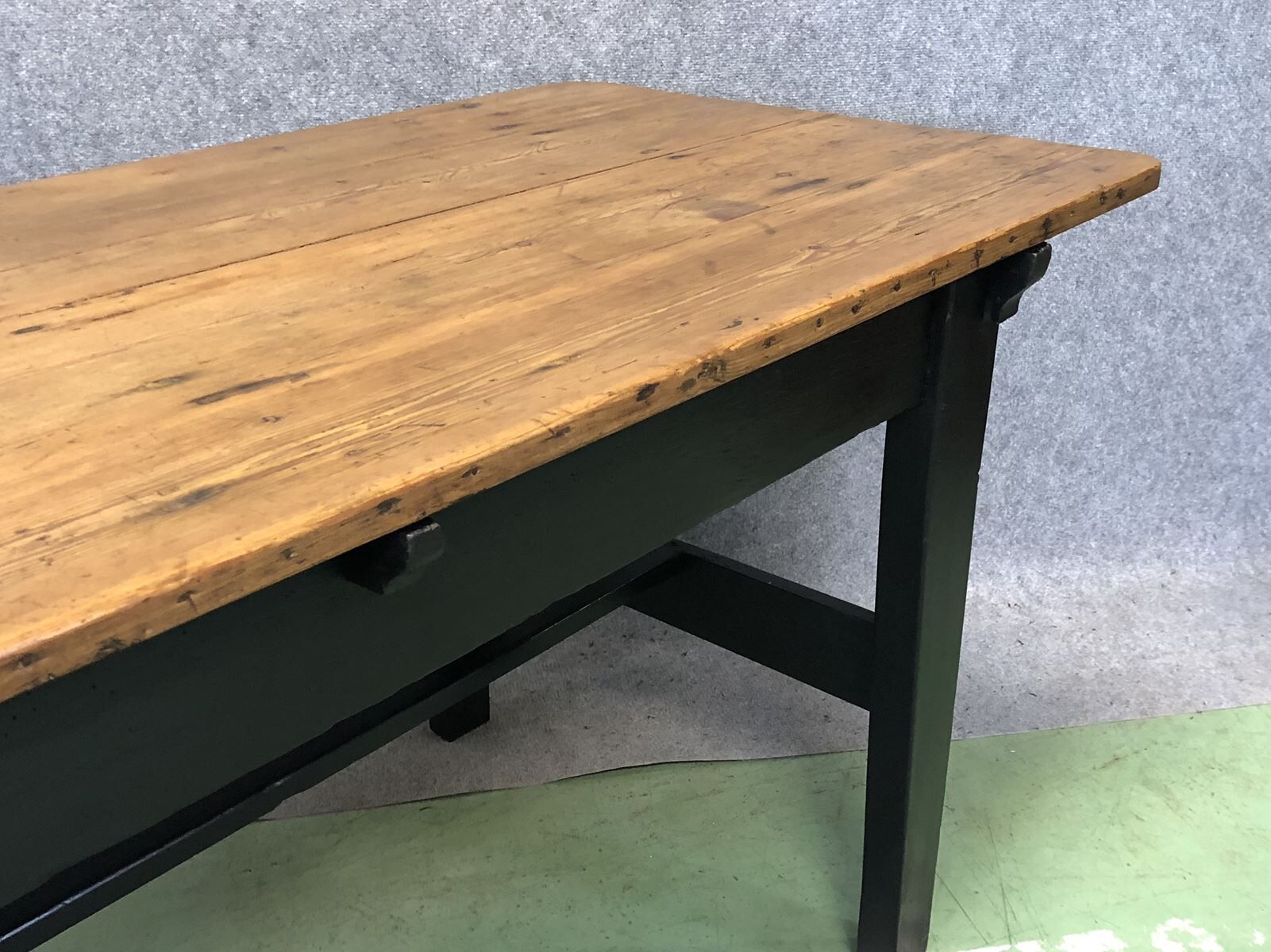Farm table XIX century  in pine wood