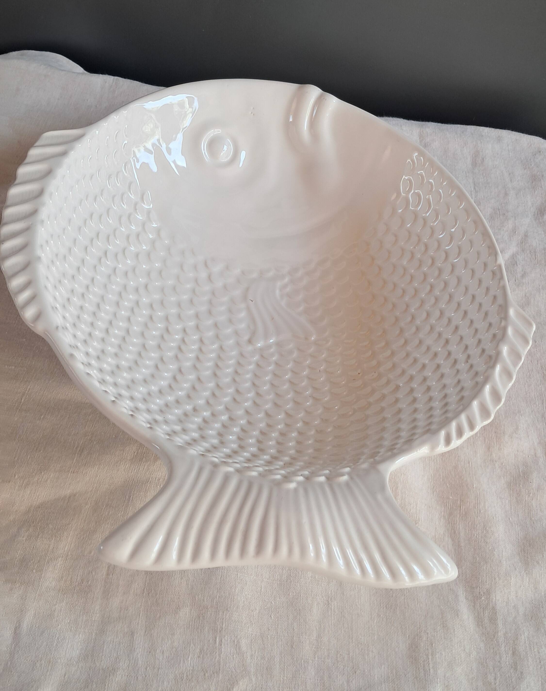 Vintage white ceramic fish serving set – Set of 4 pieces