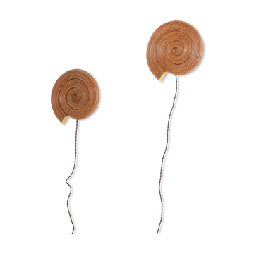 Paire d'appliques escargot de mer en placage de rotin