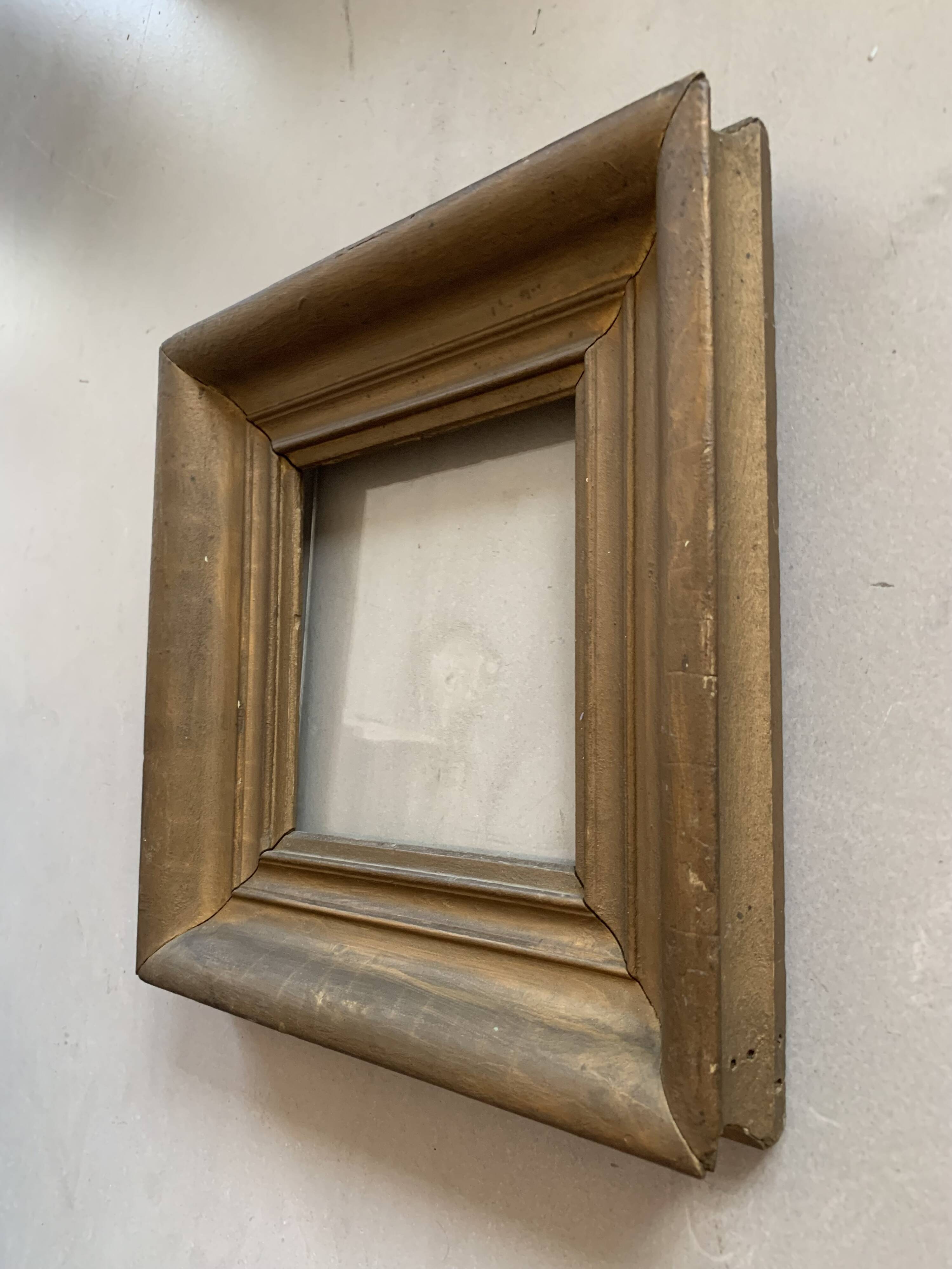 Old golden frame 28x28cm