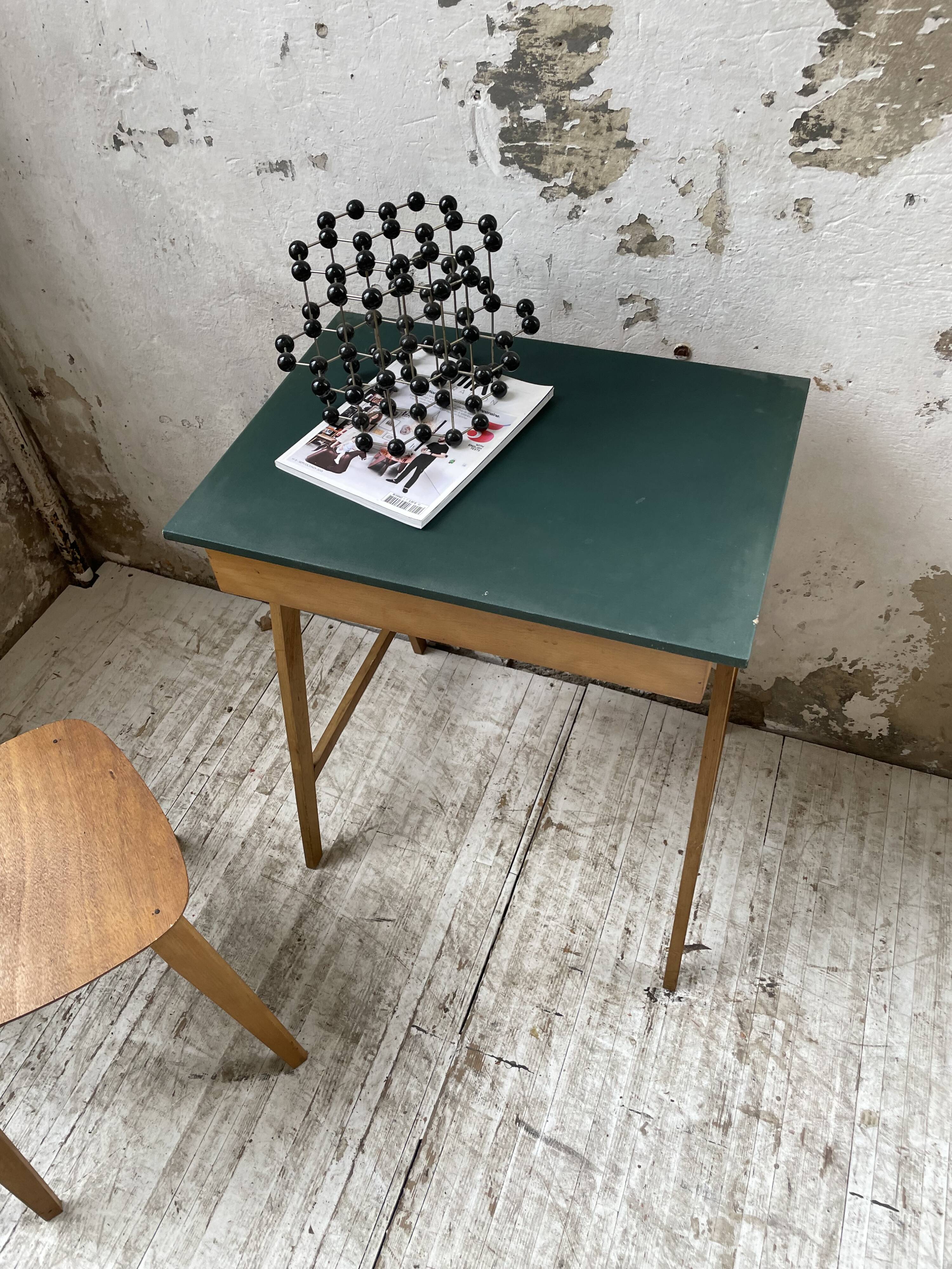 Bureau et chaise enfant pieds compas