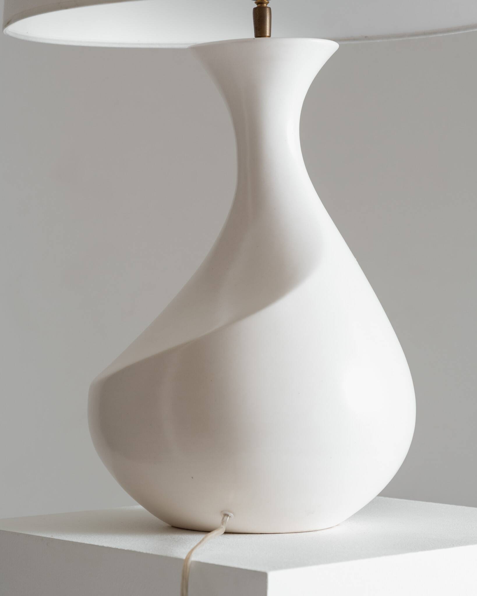 GALIBERT WHITE CERAMIC LAMP, 1960s