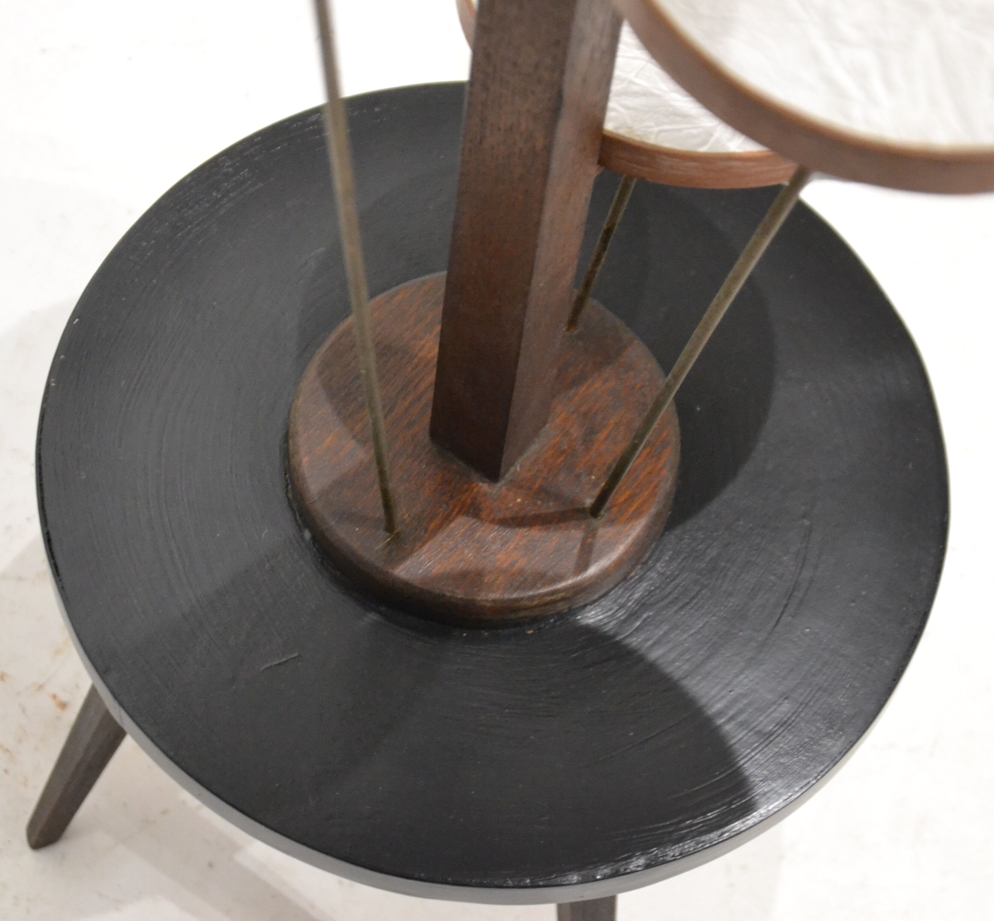 Side table wearing plants glitter