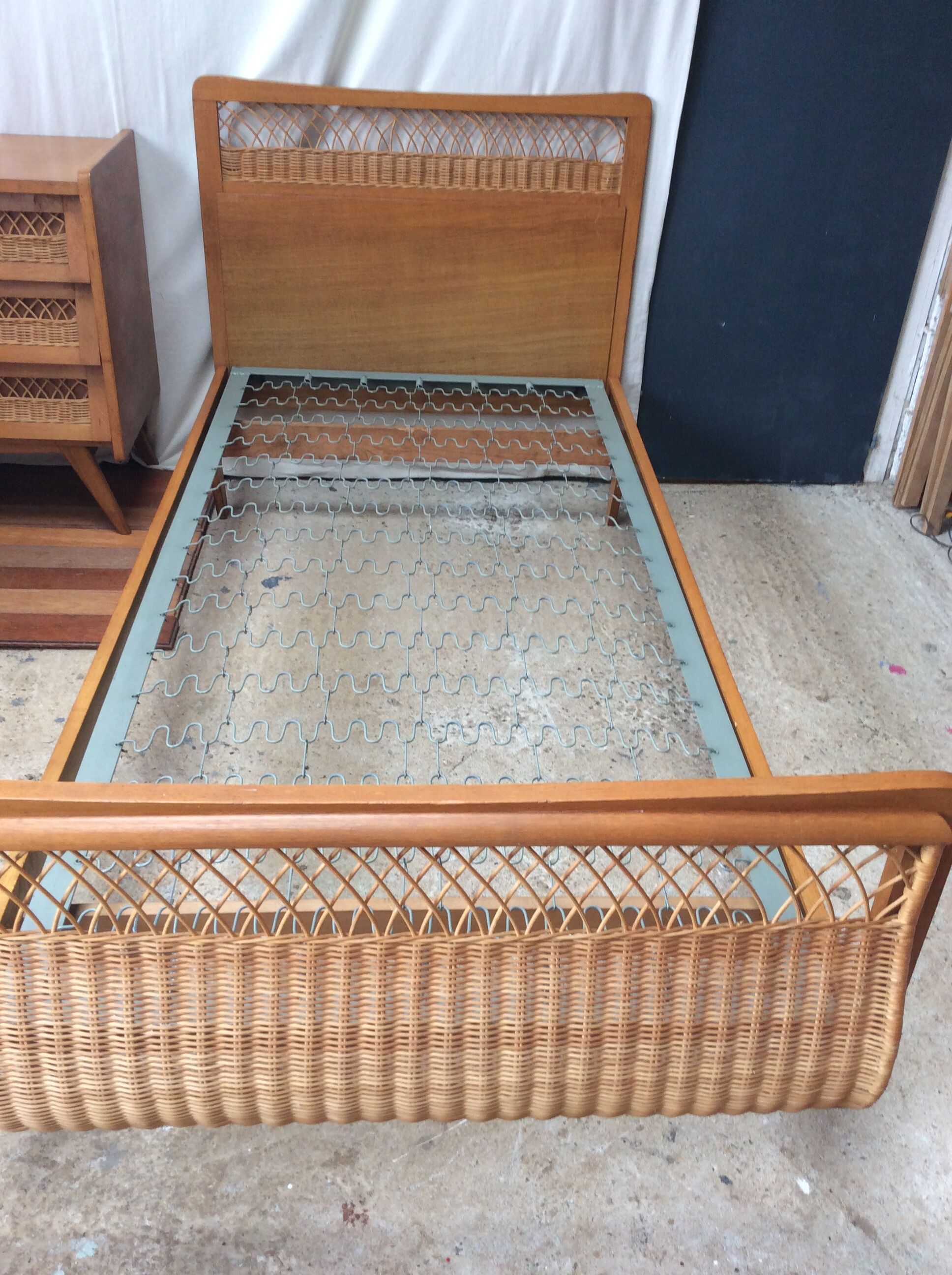 Bed in wood and rattan of the 50/60