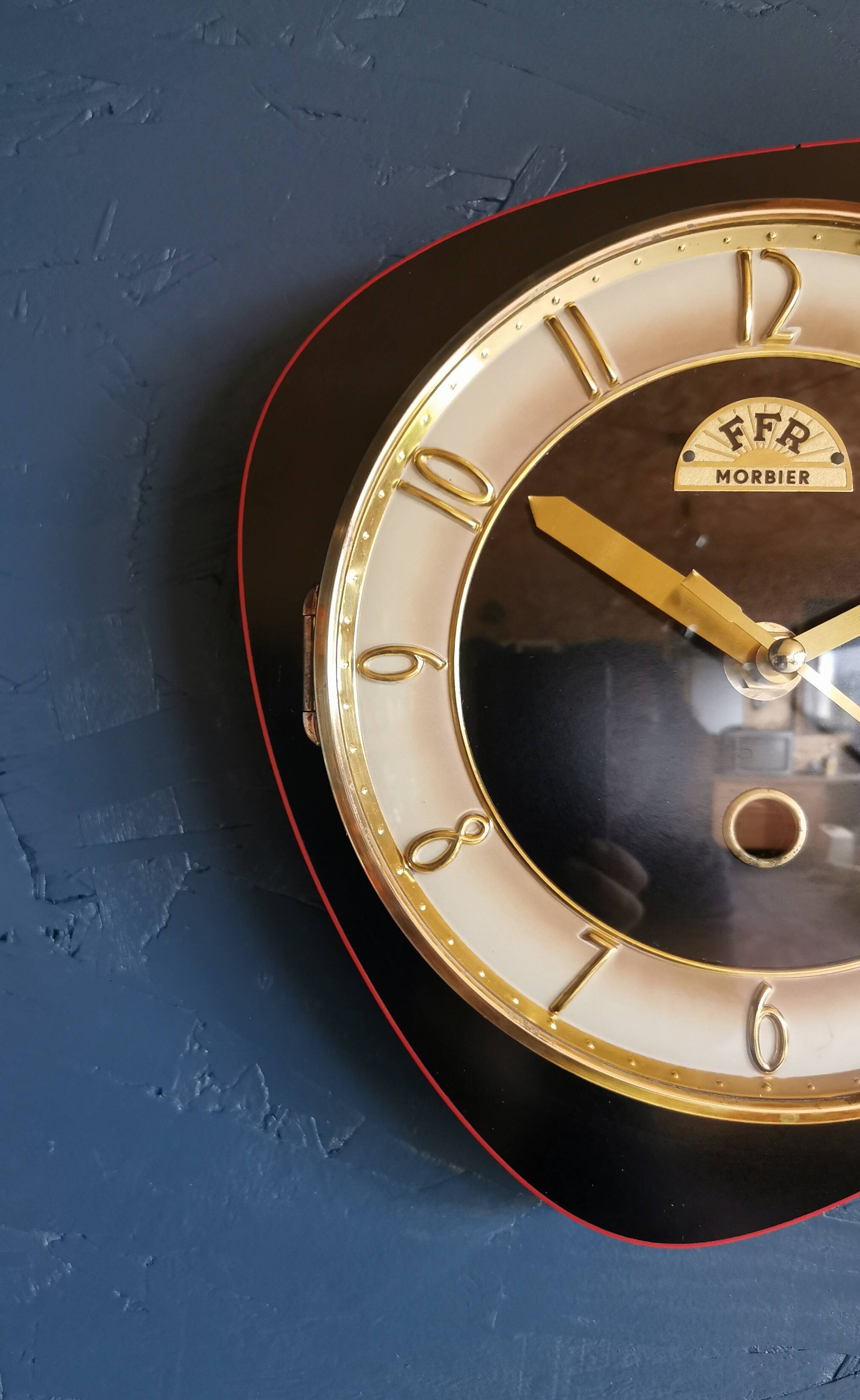 Vintage formica clock silent asymmetrical wall pendulum "FFR Morbier black red"