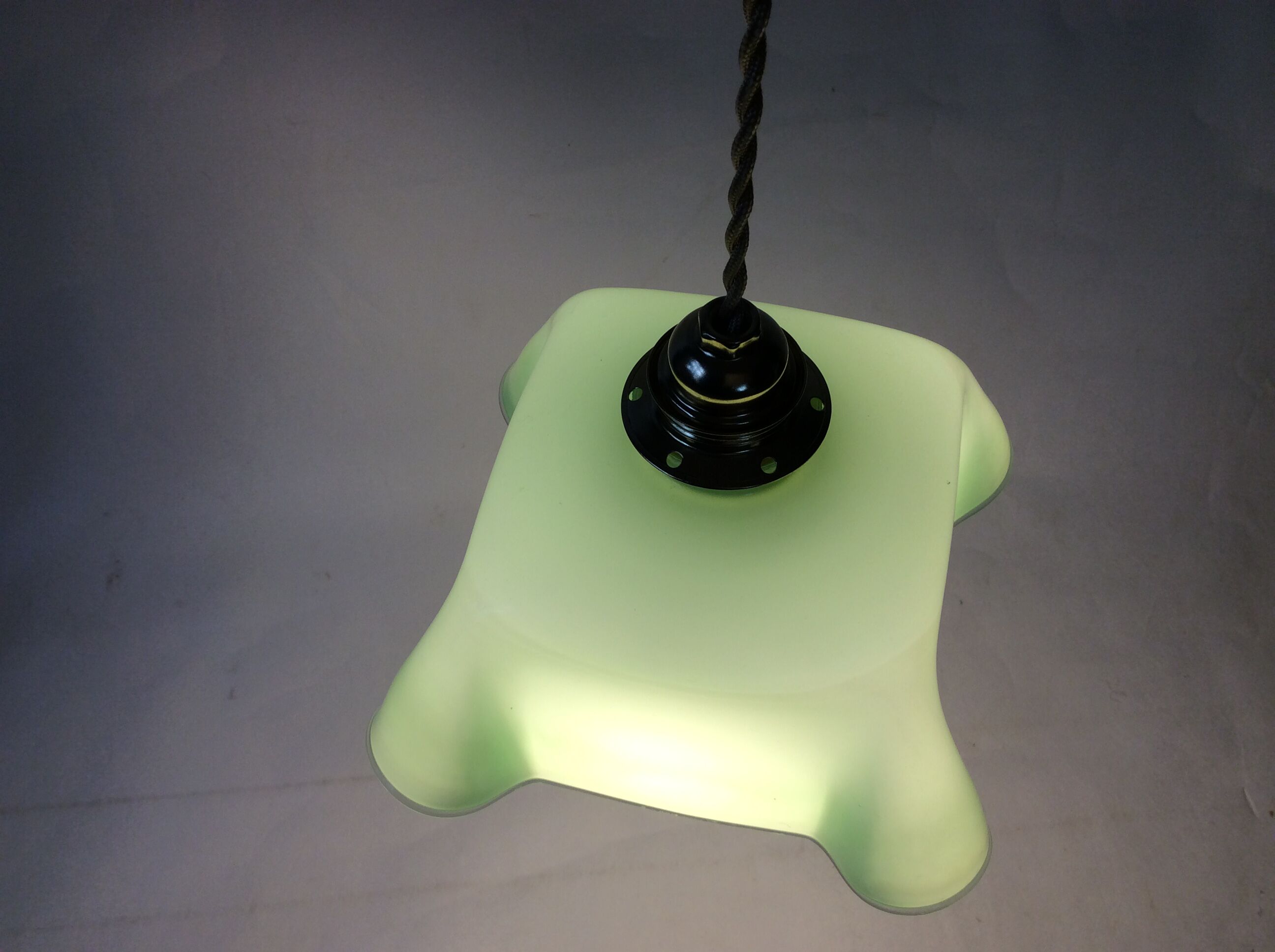 Hanging en opaline mint