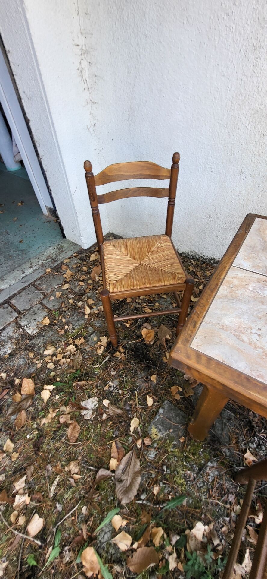 Farm table + chairs