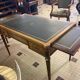 Bureau Type Louis XVI en merisier et cuir
