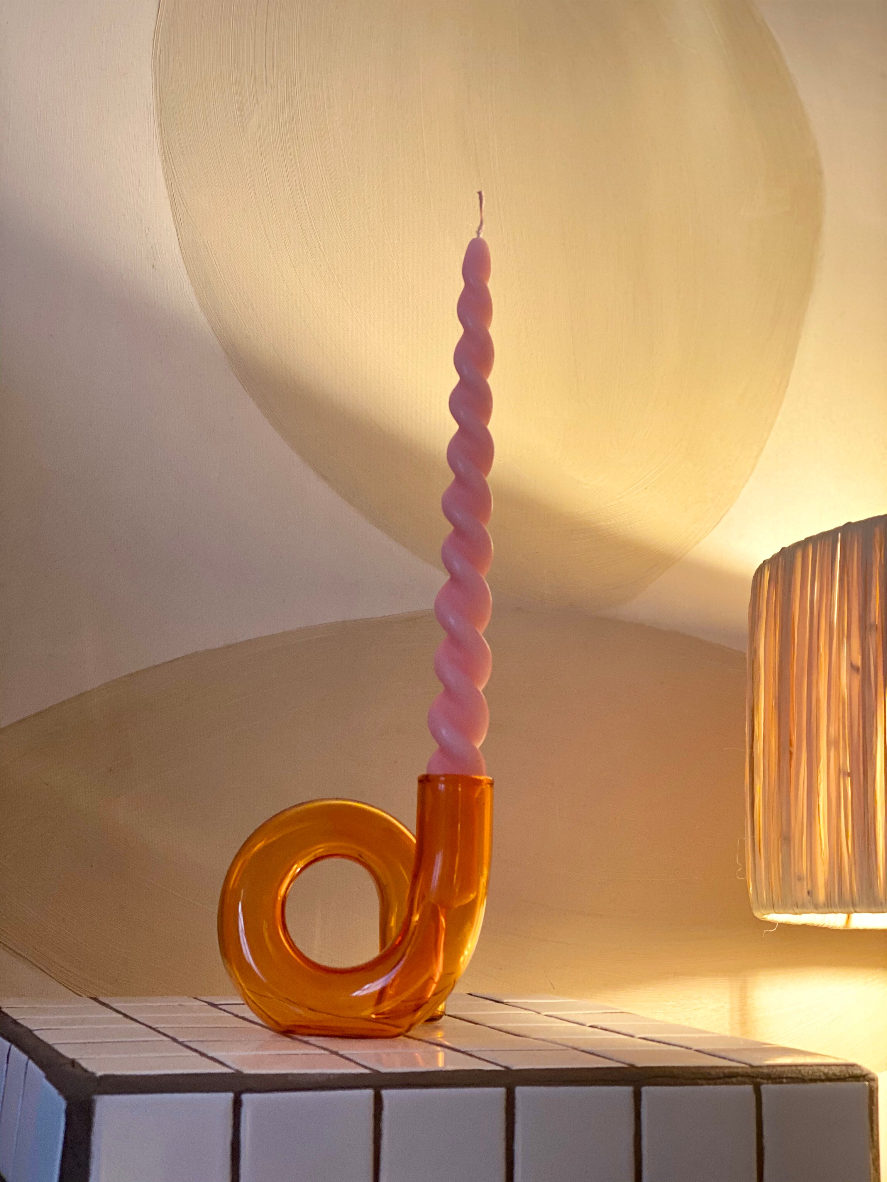 Vase soliflore minimaliste en verre soufflé orange rétro