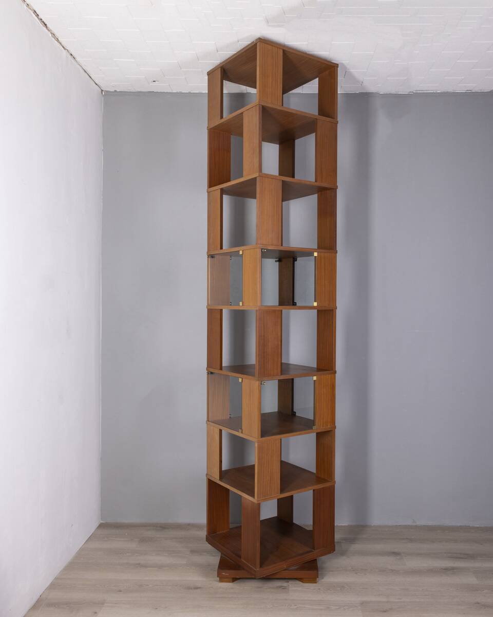 Grande bibliothèque pivotante en bois, design italien vintage des années 1960, pour le centre de la pièce.