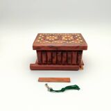 Thuya wood secret box