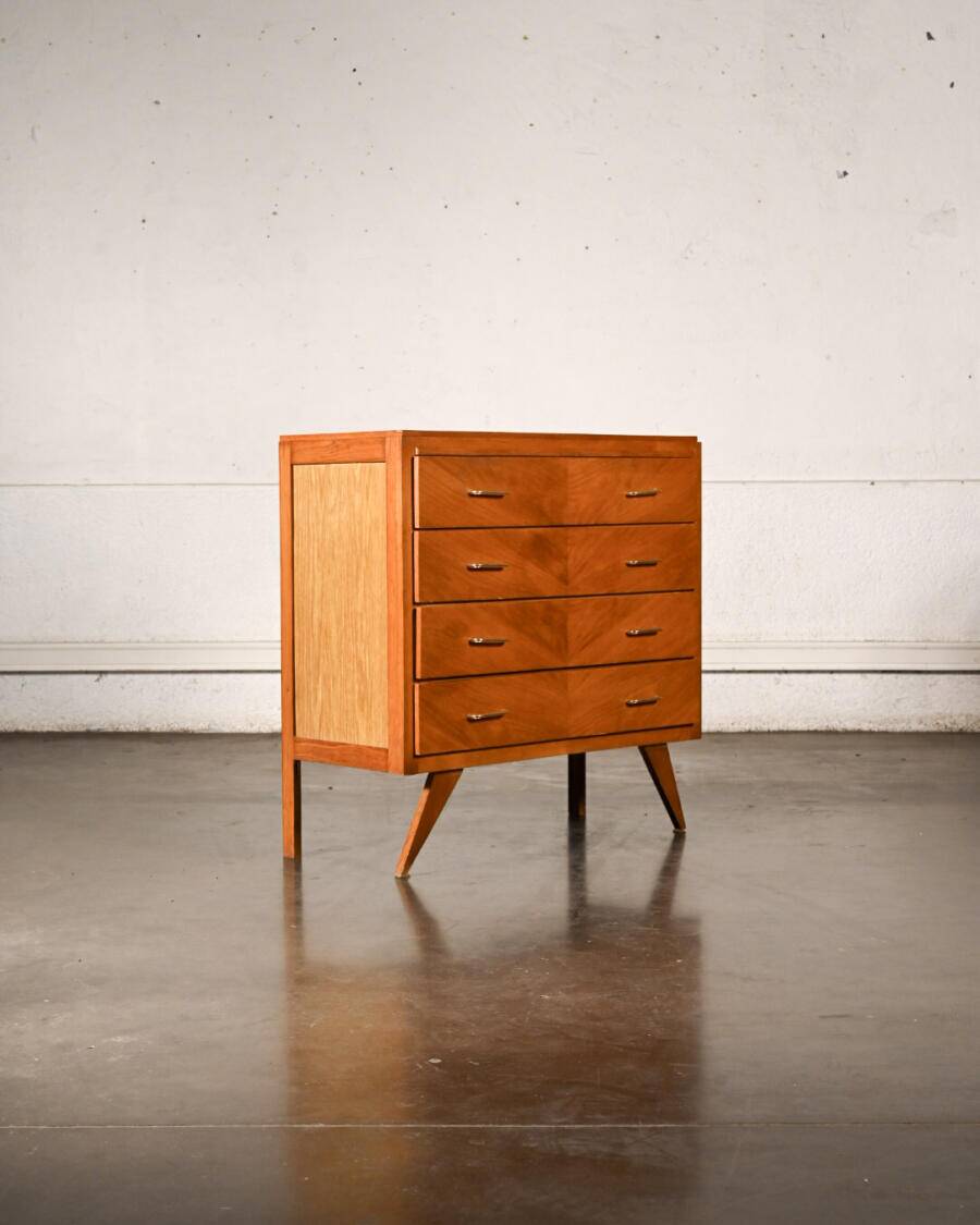 Commode pieds compas