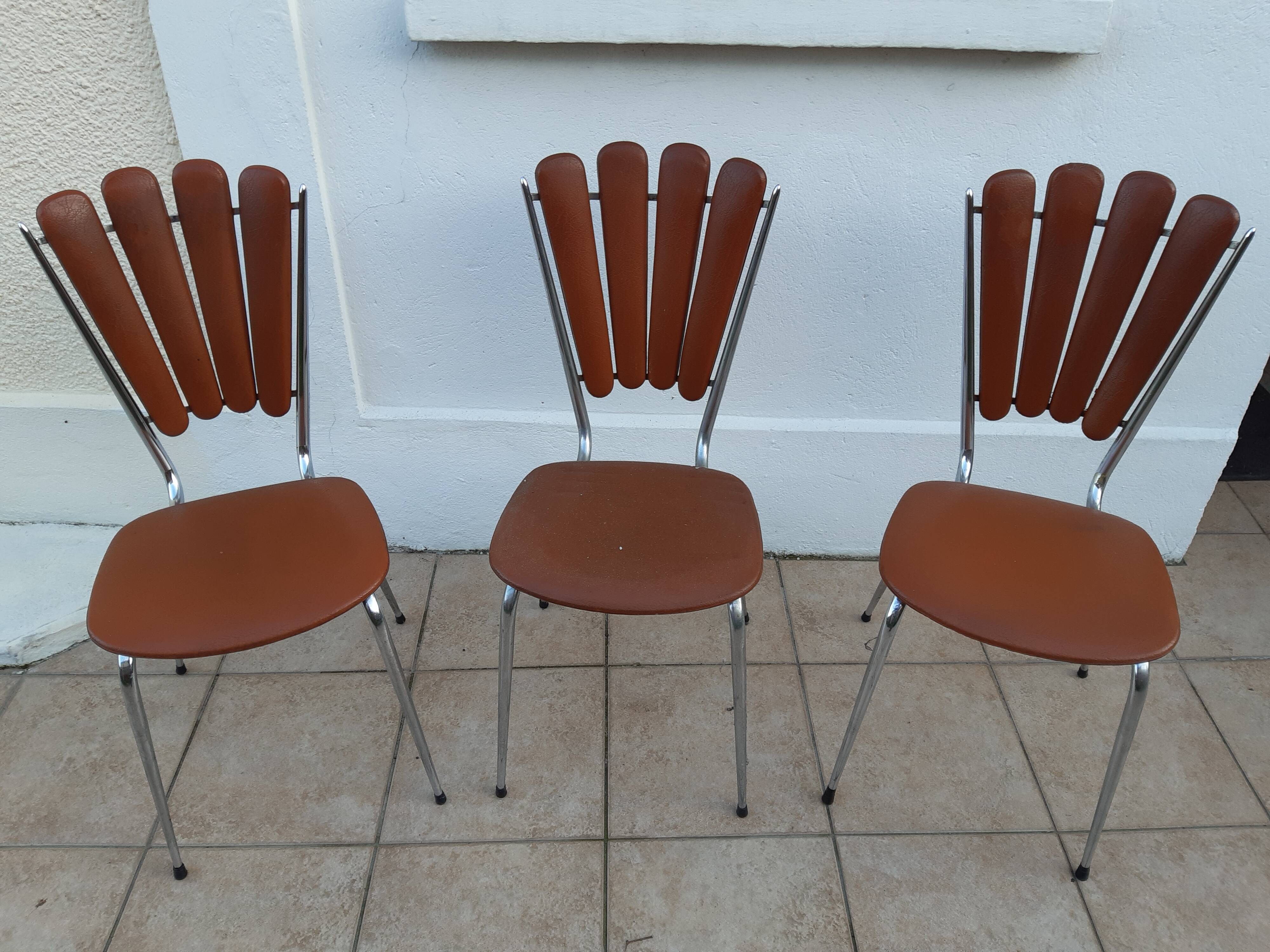 Lot of 3 chairs "petals" in vinyl 60-70 years