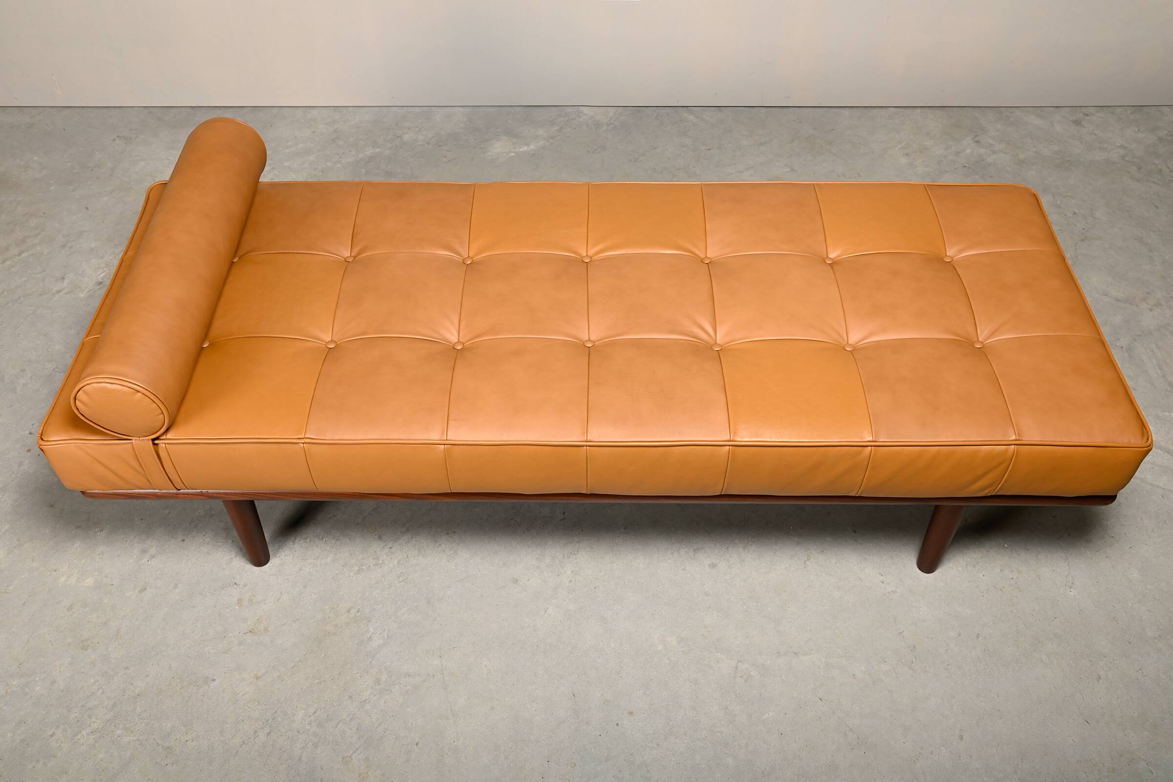 Hans J. Wegner GE19 Daybed in Teak and Camel Leather for Getama Denmark