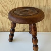 Tabouret tripode