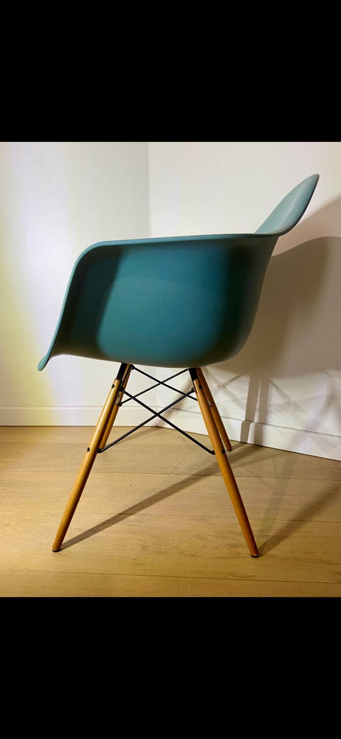 Eames chair
