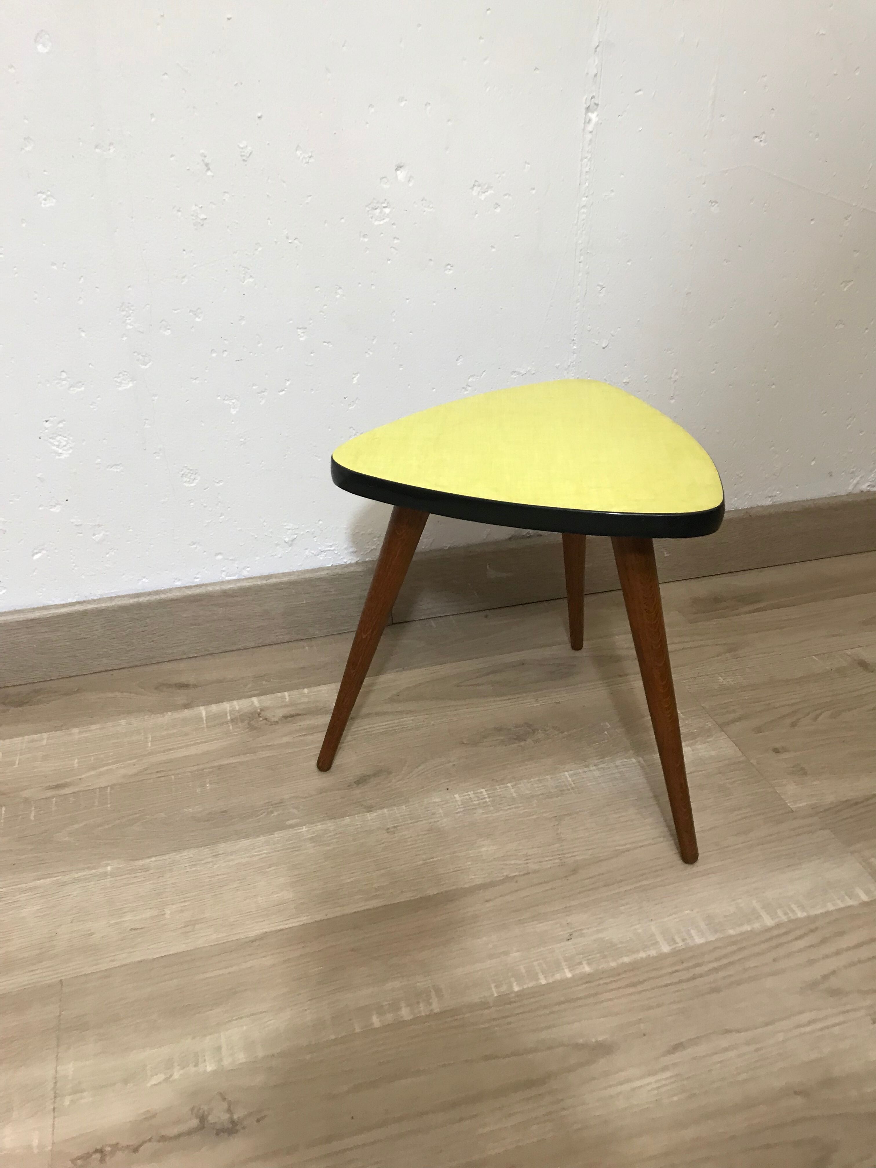 Yellow tripod plant holder 60 ́s