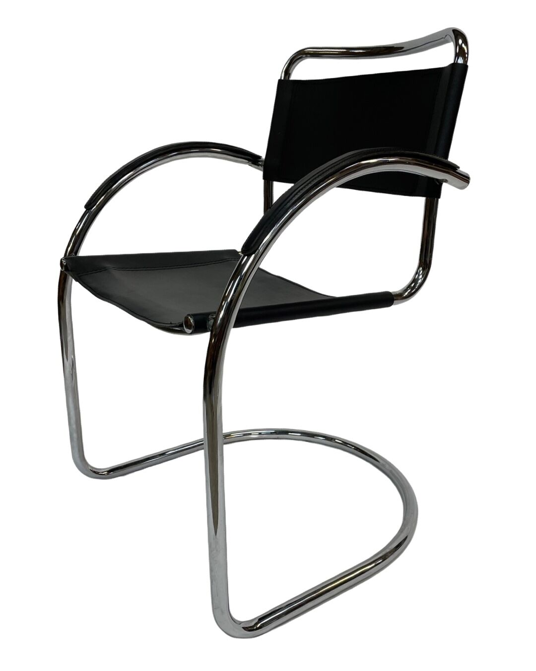 Set of 4 bauhaus cantilever chairs black leather and chrome design