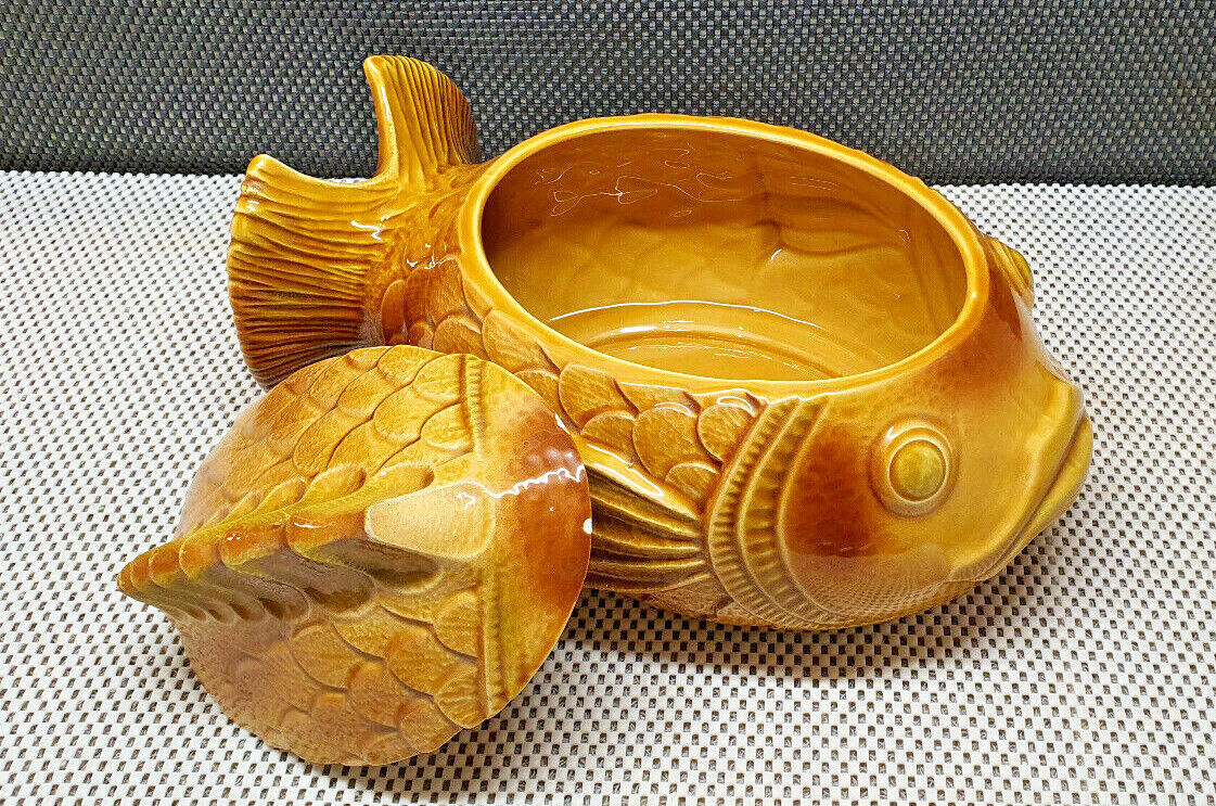 Old tureen yellow fish earthenware Sarreguemines France Slip