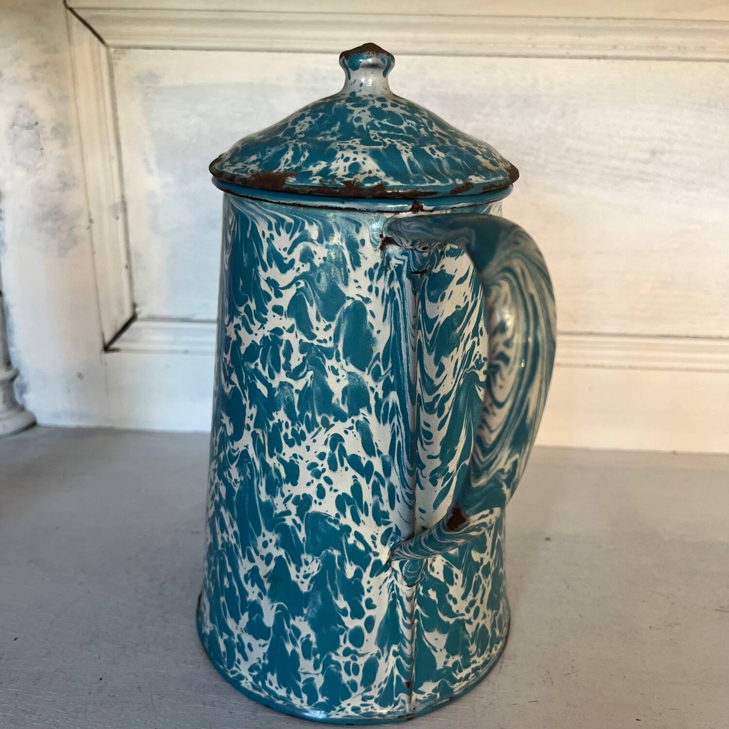 Enameled sheet metal coffee maker