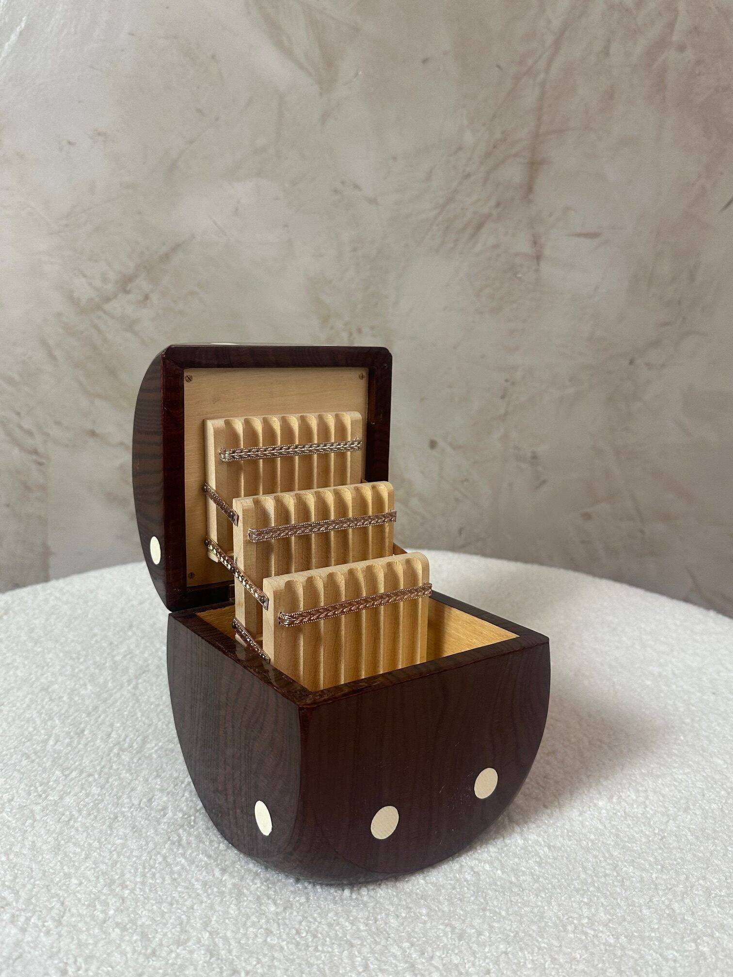 Musical cigarette box