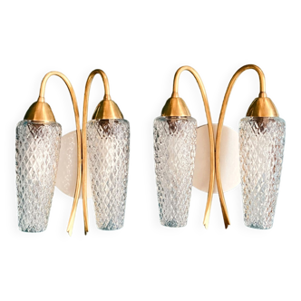 Pair of double brass wall sconces and tulips in transparent transparent glass diamond tip