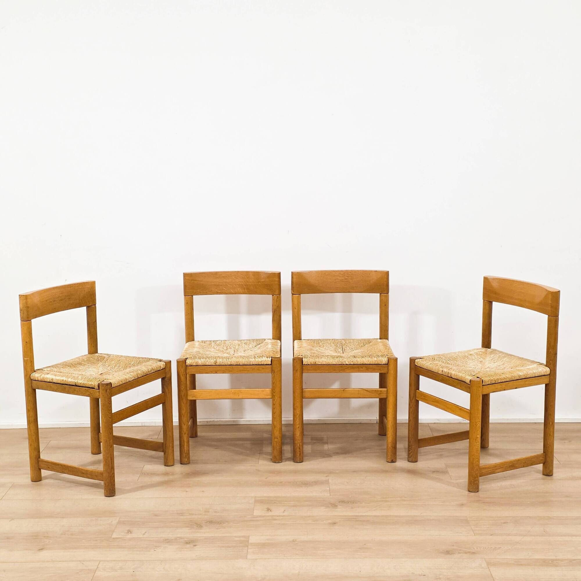 Vintage dining room set in the style of Charlotte Perriand 1970.